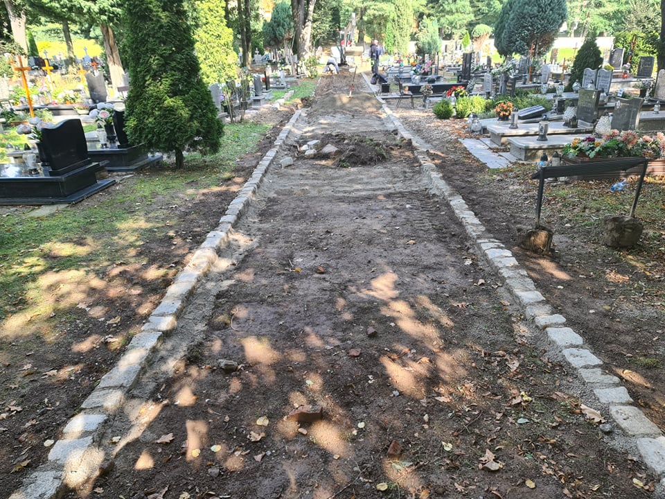 Rewitalizacja cmentarza w Wądrożu Wielkim (FOTO)