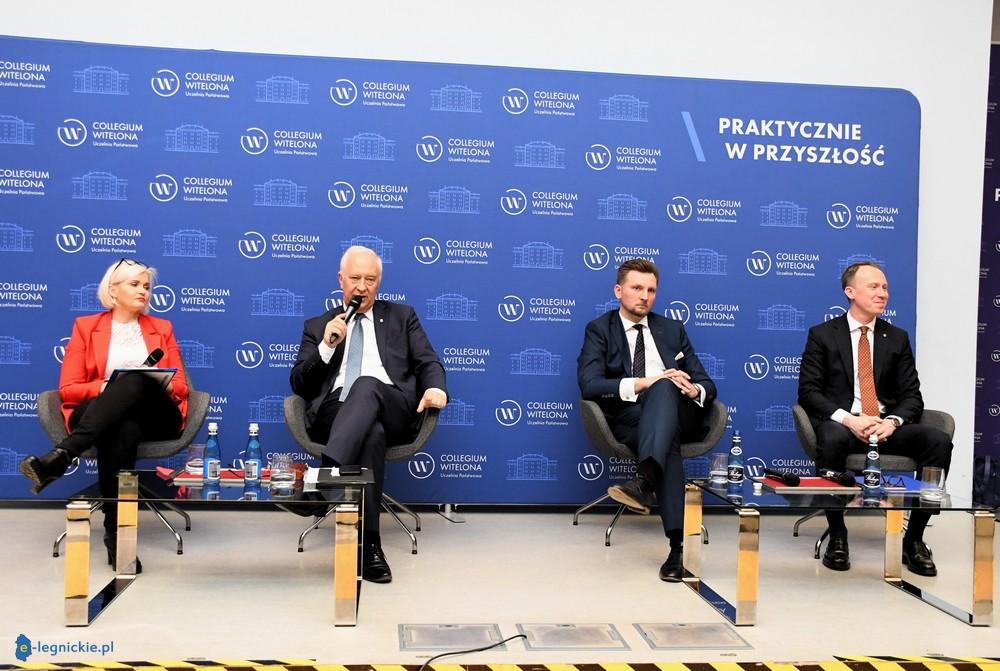Debata kandydatów na prezydenta Legnicy (FOTO, FILM)