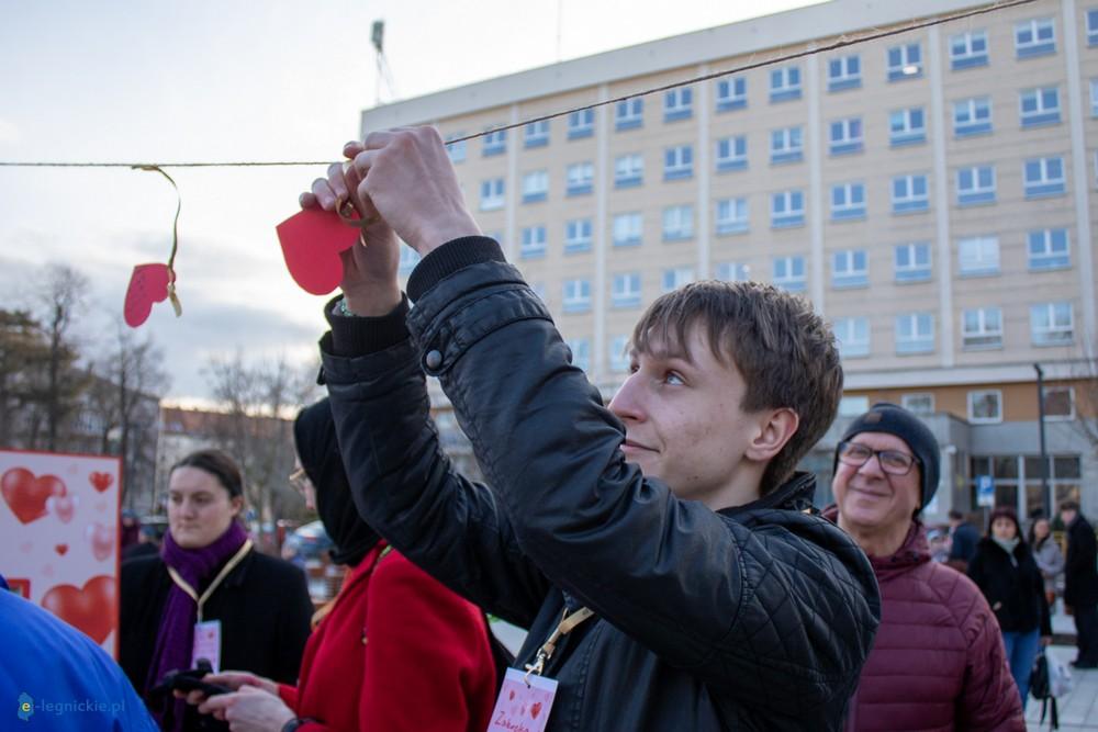"Zakochani w Legnicy" nie ożywili Placu Słowiańskiego (FOTO)