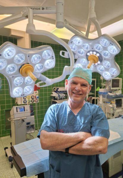 Wybitny otolaryngolog pracuje od dziś w legnickim szpitalu