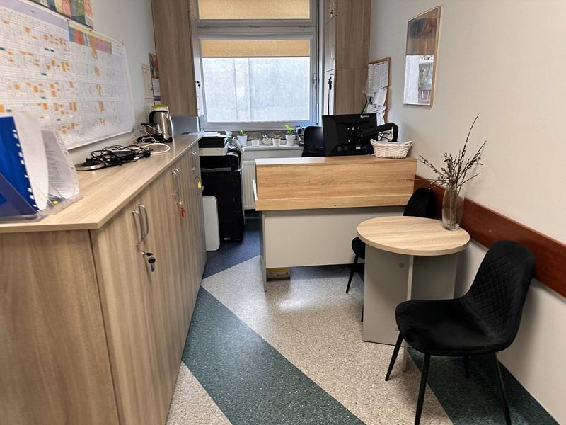 Nie odpowie za wtargnięcie do szkoły z młotkiem