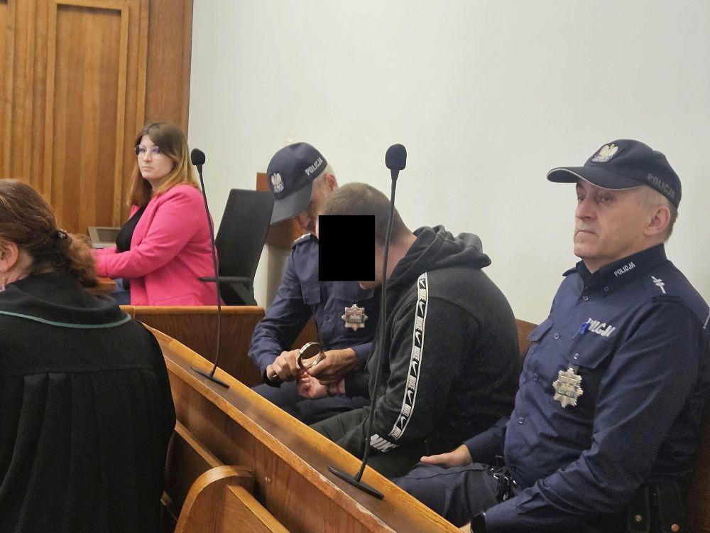 Zadźgał znajomą dla... 400 zł (FOTO)