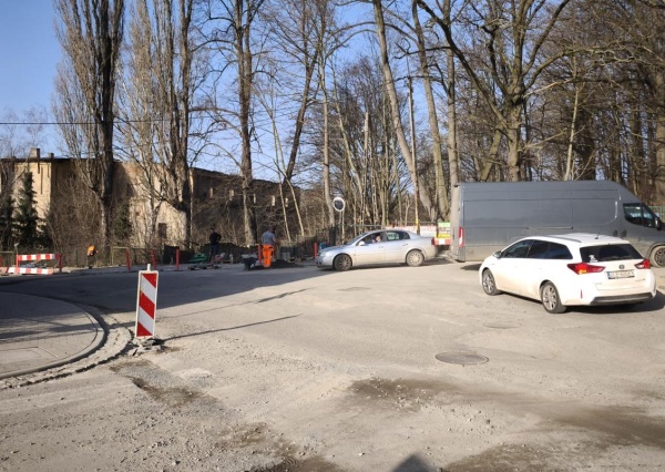  Koniec udręki kierowców – inwestor naprawi drogę 