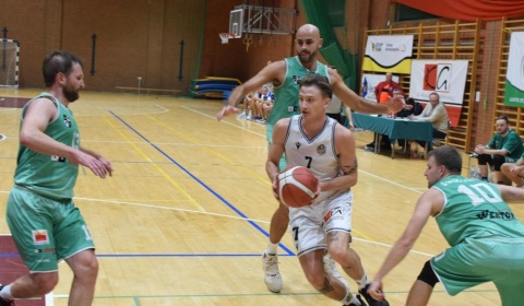 Basket triumfował po świetnej końcówce (FOTO)