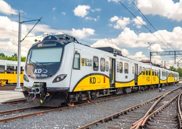 Na tory wraca KD Ryszard Szurkowski. Kierunek: raj dla rowerzystów !