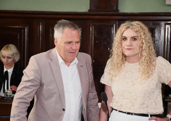 Uchwała antyimigracyjna znów rozgrzewa Jawor. W tle referendum o odwołanie burmistrza?