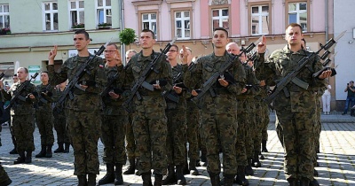 Przysięgali na sztandar elitarnej jednostki służyć Ojczyźnie (FOTO)