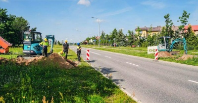 Instalują gminny światłowód 
