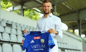 Jakub Serafin wzmacnia środek pola Miedzi