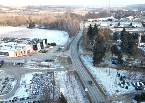 Nowe chodniki i jezdnia plus droga dla rowerzystów – miasto bierze się za wylotówkę
