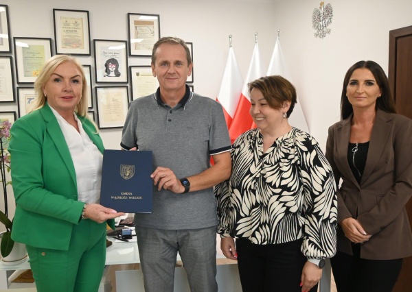 Bezpieczniej przy szkole w Budziszowie Wielkim. Gmina podpisała umowę na budowę wyniesionego przejścia dla pieszych