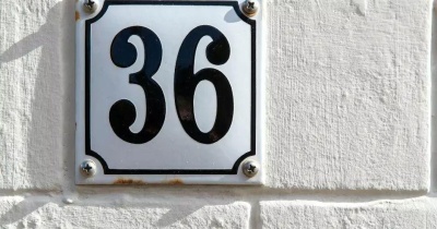  Brak tabliczki może oznaczać mandat 