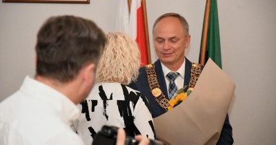 Burmistrz W. Wabik z absolutorium i wotum zaufania za 2025 rok (FOTO)