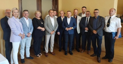 Samorządowcy rozmawiali o obronie cywilnej i modernizacji dróg (FOTO)