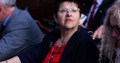 Imperium EB kontratakuje. Radna A.Kozak odeszła z 