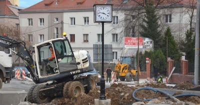 Asfalt leży, zegar stoi – rondo na finiszu