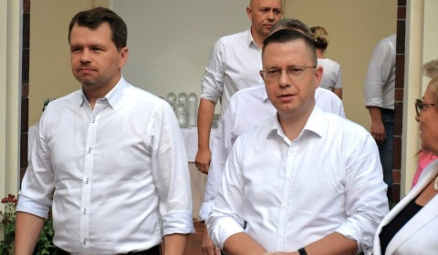 Rozłam w PiS . Kaczyński mówi o odejściu ponad 30 posłów.M.in.Machałek,Kubów,Zubowski!