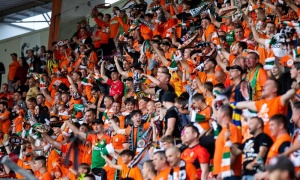 Zagłębie zrównało się punktami z liderem Ekstraklasy. Piękny prezent na 80-lecie klubu