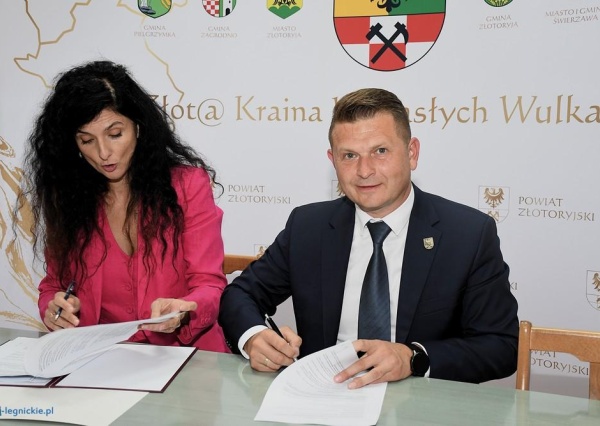 Powiat Złotoryjski dostał 2,5 mln na modernizację drogi(FOTO)