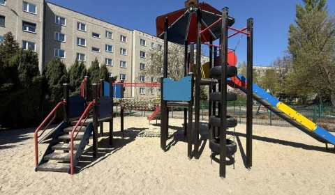 Odświeżone place zabaw 