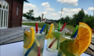 Wakacje czas zacząć! Darmowa lemoniada bez ograniczęń dla uczniów w Chocianów Express Bistro