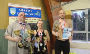 M.Kołodziej bezkonkurencyjny na chojnowskim basenie