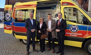 Nowy ambulans dla ratownictwa medycznego w Powiecie Złotoryjskim 