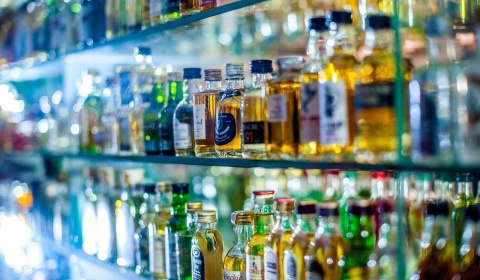 Nieletni i alkohol: łatwo o zakup w Złotoryi czy trudno? Tajemnicy klient w akcji