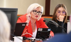 Radna J.Śliwińska-Łokaj odpowiada na krytykę. Mamy oświadczenie! W tle wizyta Bąkiewicza