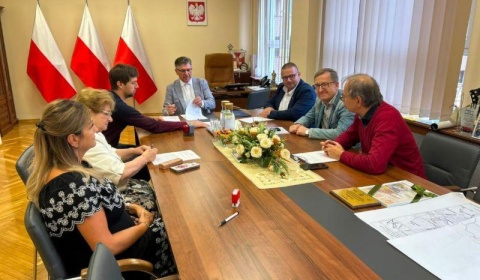 Podpisanie umowy na realizację inwestycji w Powiecie Legnickim