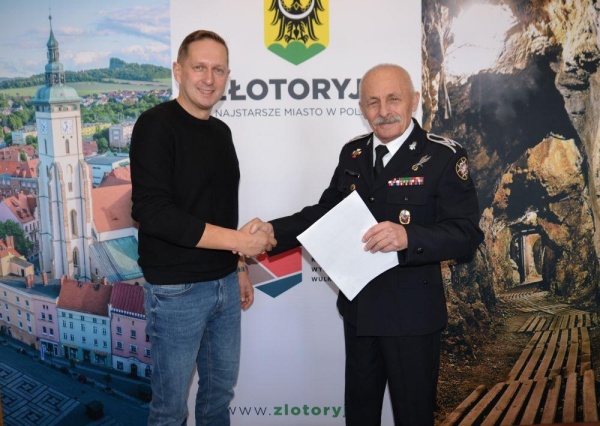  Ratownicy ogrzeją strażnicę taniej 