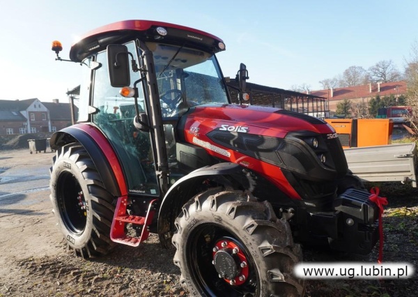 Nowy traktor – sprzęt na co dzień i sytuacje kryzysowe