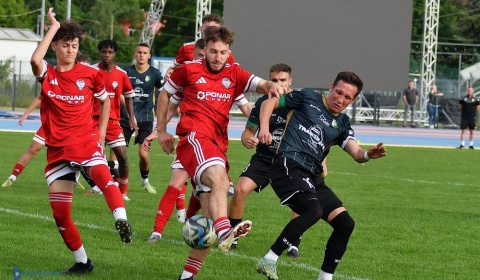 Iskra Księginice zasłużenie została w 4 lidze (FOTO)