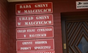 Koniec ruin po dawnej cukrowni! Nad Odrą w Malczycach ma powstać luksusowe osiedle 124 domów