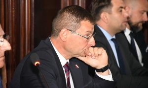 Uwaga pod nogi! Mieszkańcy alarmują, a konkretnego terminu napraw brak