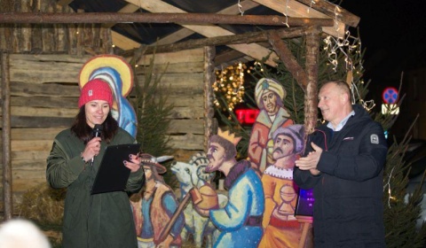 Wspólne kolędzowanie na Rynku w Rudnej (FOTO)