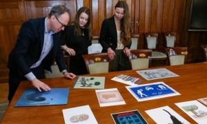 Nagroda Prezydenta Legnicy na Satyrykonie 2026 dla Brady’ego Izquierdo Rodrigueza 