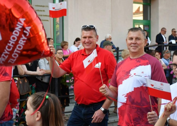 Krwista koalicja w Złotoryi? Ten widok podczas korowodu zaskoczył wielu