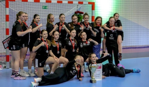 Młodziczki UKS Dziewiątki Legnica WICEMISTRZYNIAMI Polski !