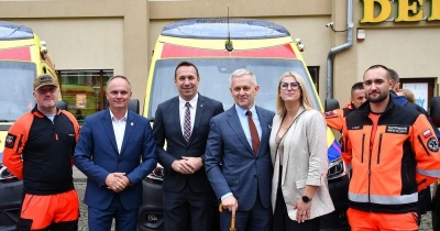 Nowe ambulanse przekazane polkowickim ratownikom