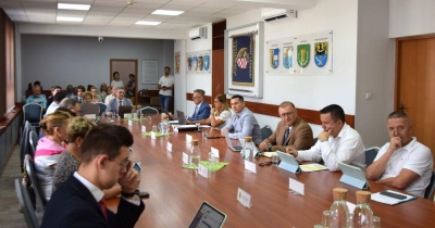 Zarząd Powiatu Legnickiego z wotum zaufania i absolutorium (FOTO)