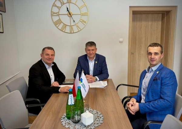 Wojewoda odwiedził gminę Zagrodno. Była okazja do przyjrzenia się gminnym inwestycjom