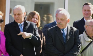 Jadwisin przed wizją odcięcia od A4