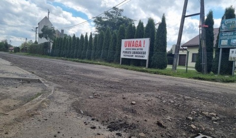 Układanie asfaltu w Gorzycy i możliwe utrudnienia