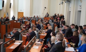 Marszałek P.Gancarz i zarząd bez absolutorium. Bo Koalicja Obywatelska przez 8 godzin liczyła szable...