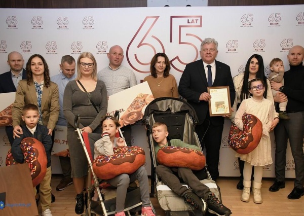 Szlachetny pączek KGHM na ratunek dzieciom(FOTO)