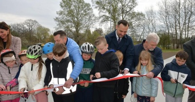 Skatepark w Ścinawie otwarty (FOTO)