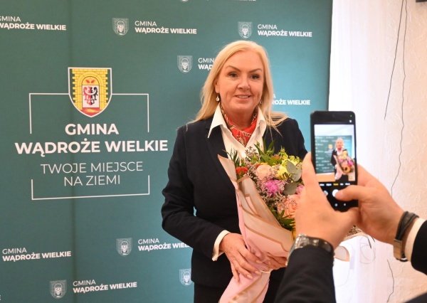 Wójt Gminy Wądroże Wielkie z jednogłośnym wotum zaufania i absolutorium za 2025 rok