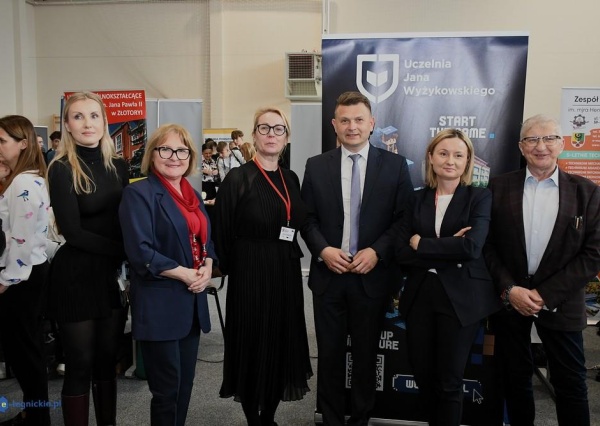  Edukacyjno-zawodowe targi pracy w Złotoryi(FOTO)