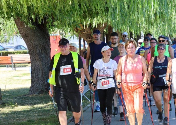 Festiwal Nordic Walking dotarł do Kunic (FOTO)
